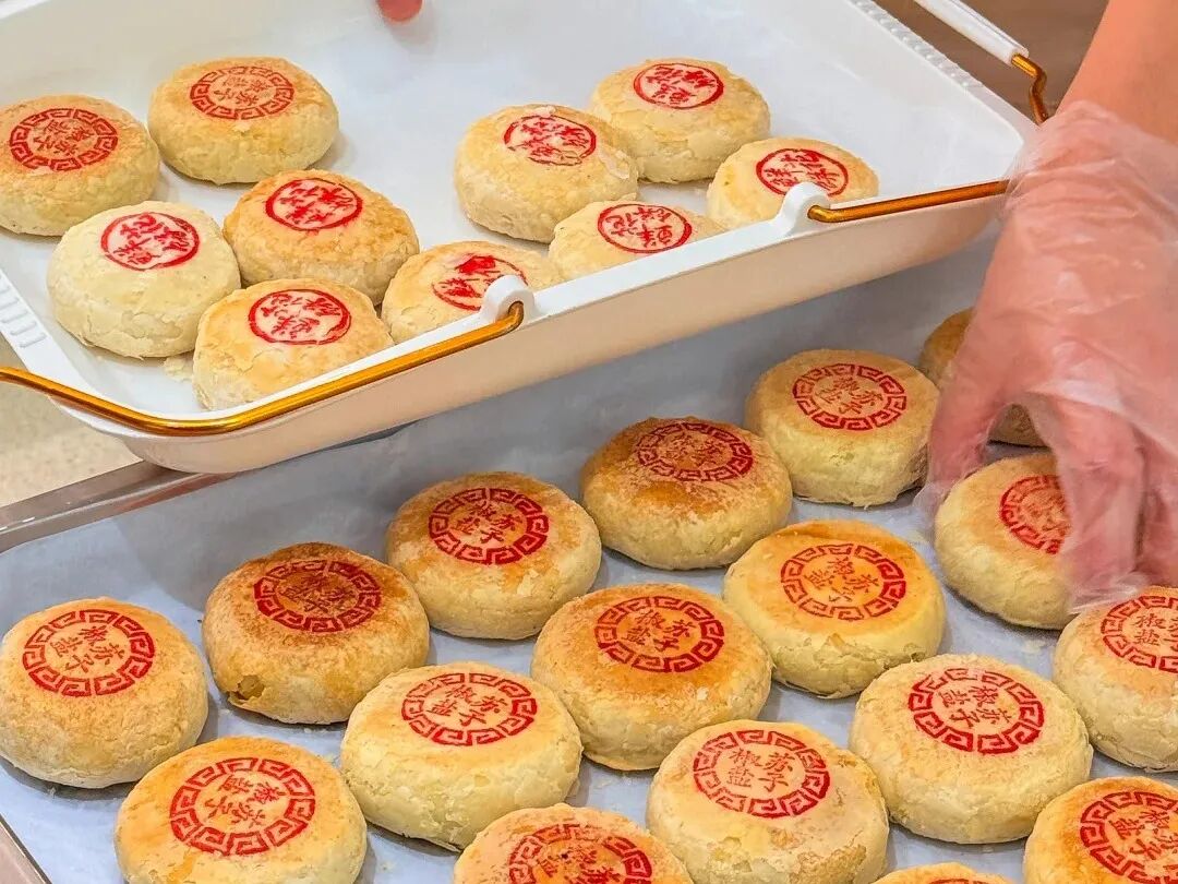临沂这家酥皮月饼!!好吃s了!掉渣!_1_我就吃壹口_来自小红书网页版.jpg